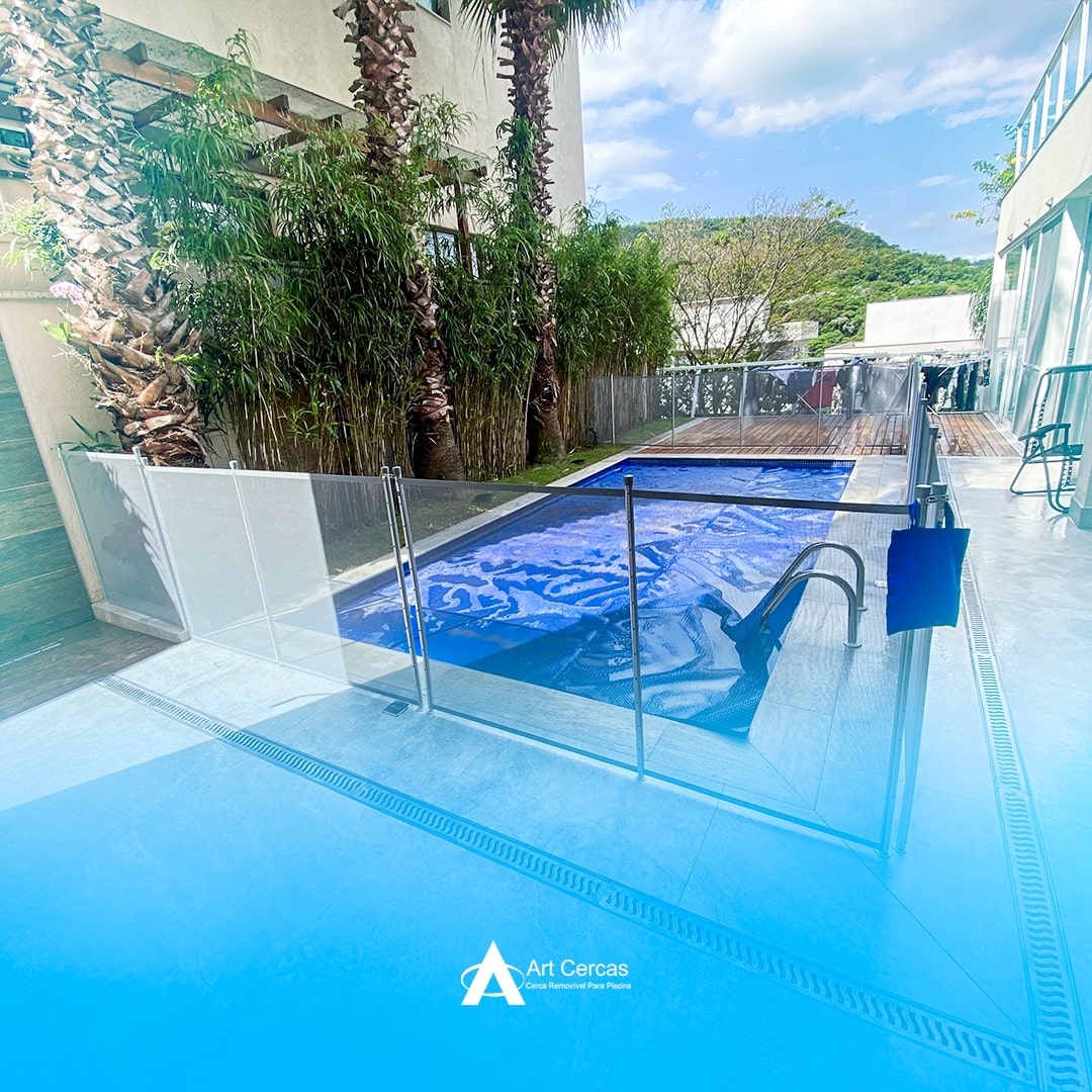 Cerca de Piscina Personalizada