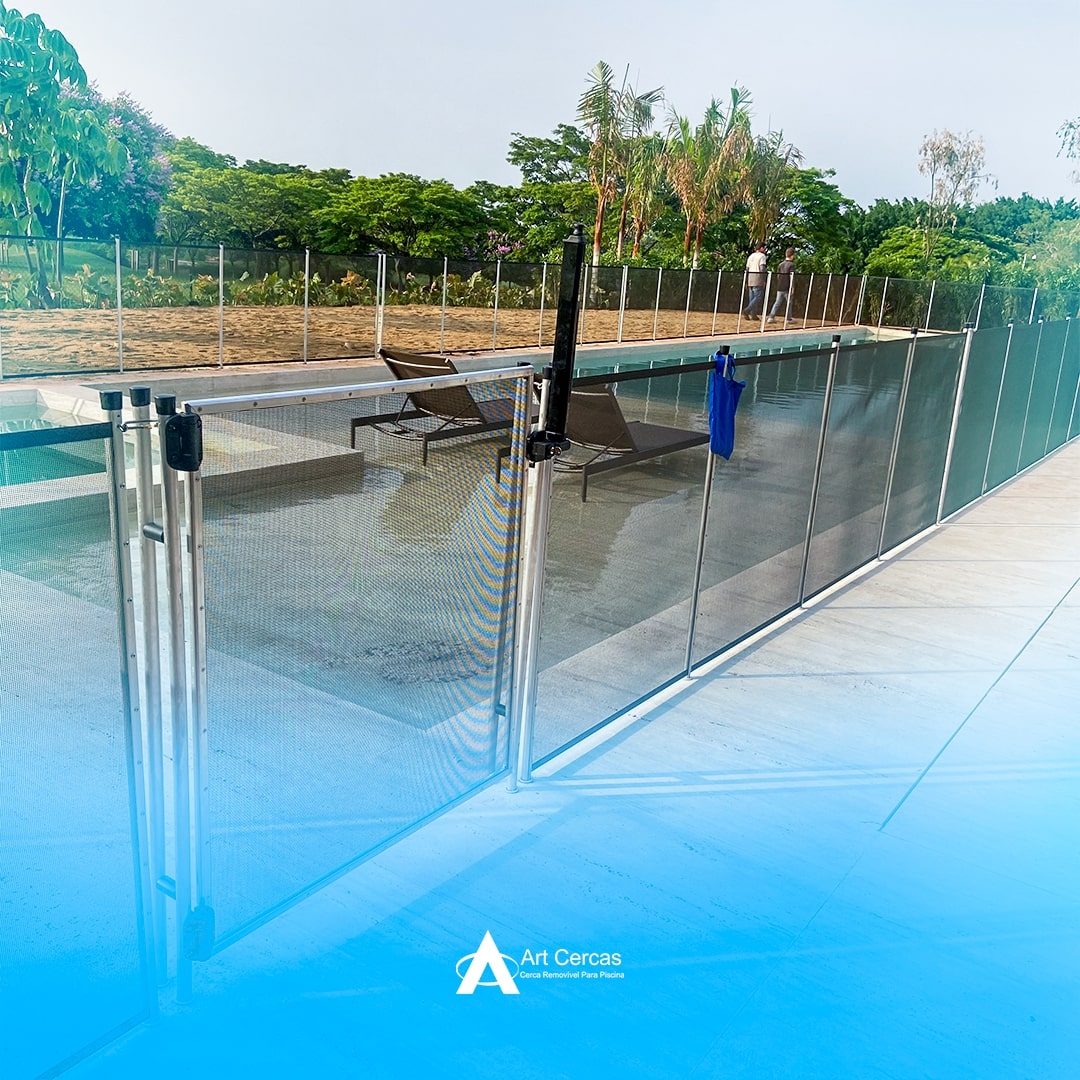 Cerca de Piscina Personalizada