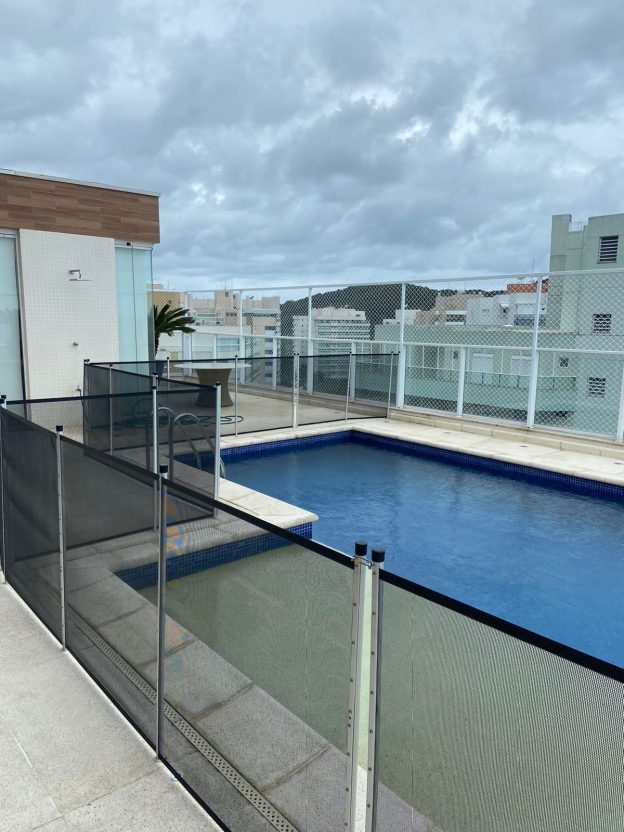 Cerca de proteção temporária para piscina em Cachoeira Paulista