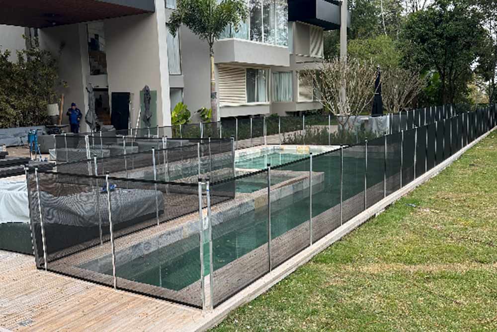 Cerca de Piscina para Condomínio