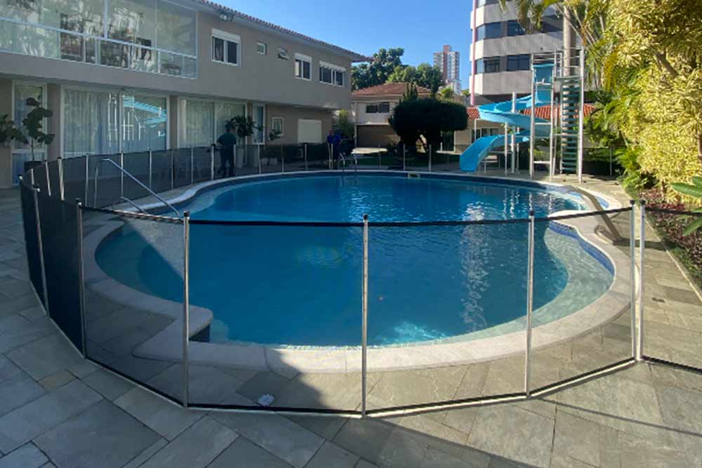 Cerca de Piscina Personalizada