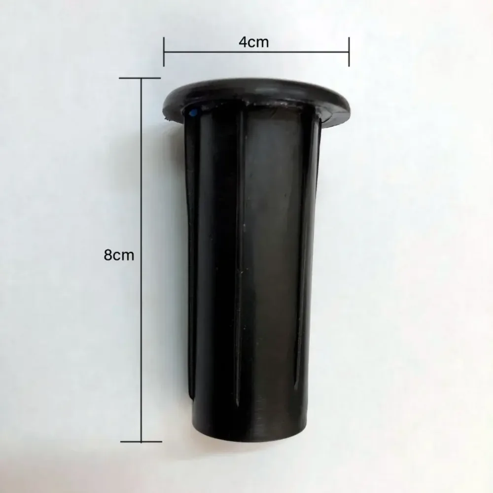 Bucha de fixação de 8 cm de altura e 4 cm de diâmetro para cerca removível