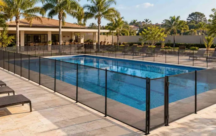 Cerca de piscina para casa de veraneio: guia para praia e campo